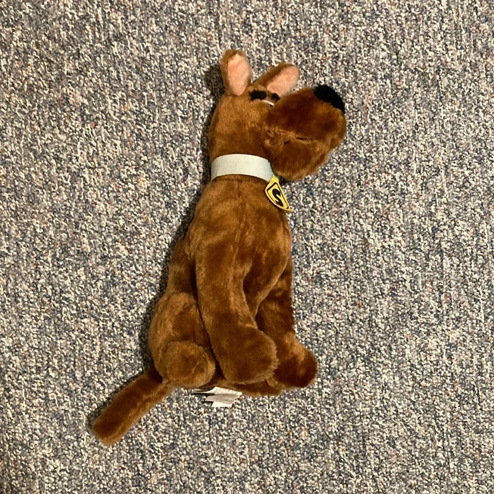 Scooby Doo Stuffed Animal - Picture 2 of 6